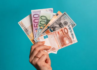 How Much Money Should You Start With at an Online Casino