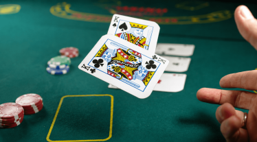 How Playing Poker Online Is Different From Playing in a Real Casino